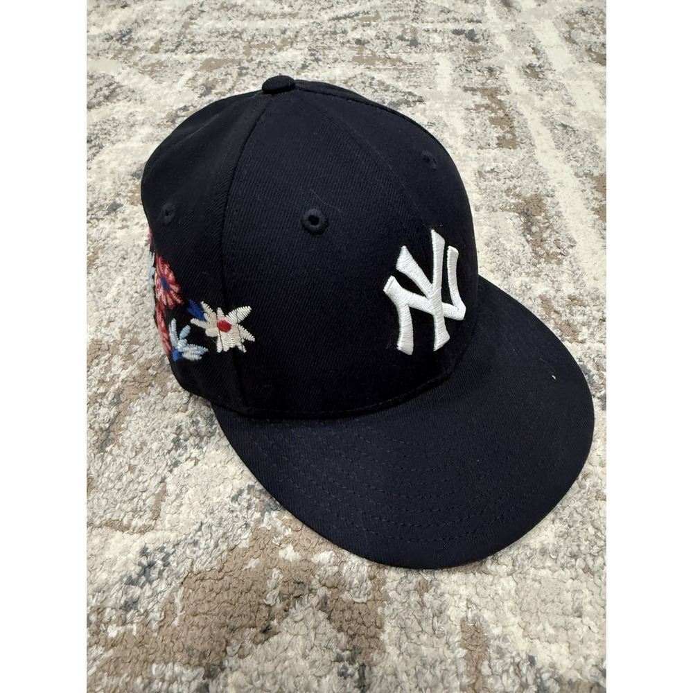 NEW ERA x‎ KITH Kith & Kin Flower Cap New York Yankees Size 7 3/8 Navy Blue